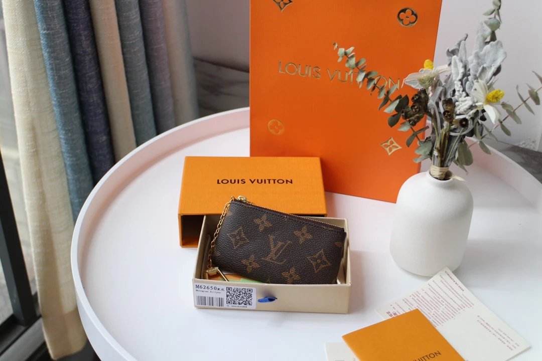 Louis Vuitton KEY POUCH M62650 1 13251979479027415