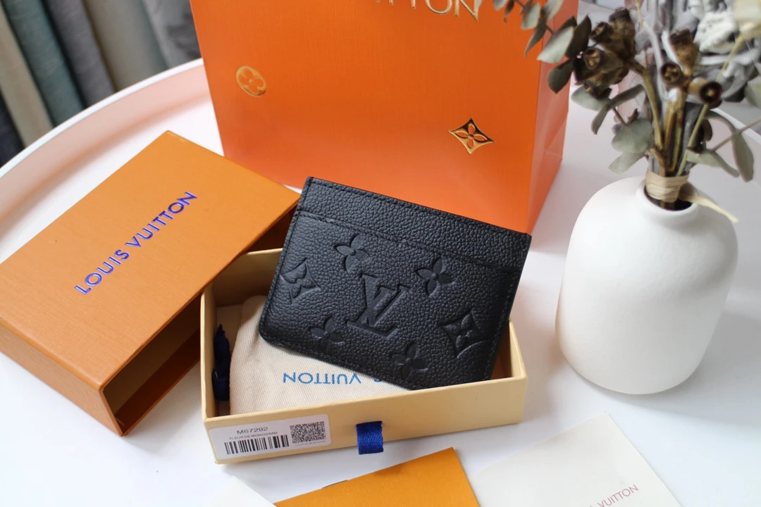 Louis Vuitton CARD HOLDER M69171 3 13251982115630085