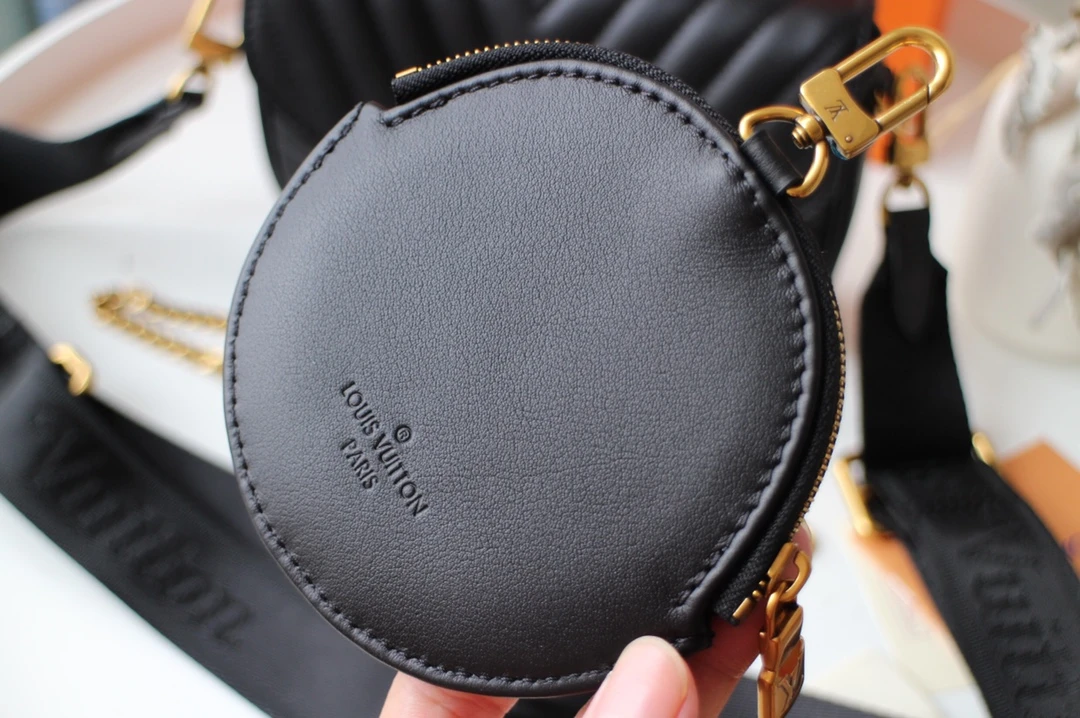 Louis Vuitton NEW WAVE MULTI-POCHETTE M56471 5 Louis Vuitton NEW WAVE MULTI-POCHETTE M56471