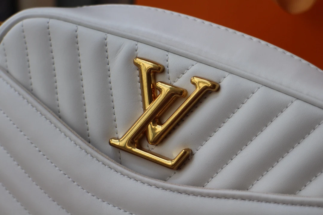 Louis Vuitton NEW WAVE CAMERA BAG M53683 10 Louis Vuitton NEW WAVE CAMERA BAG M53683