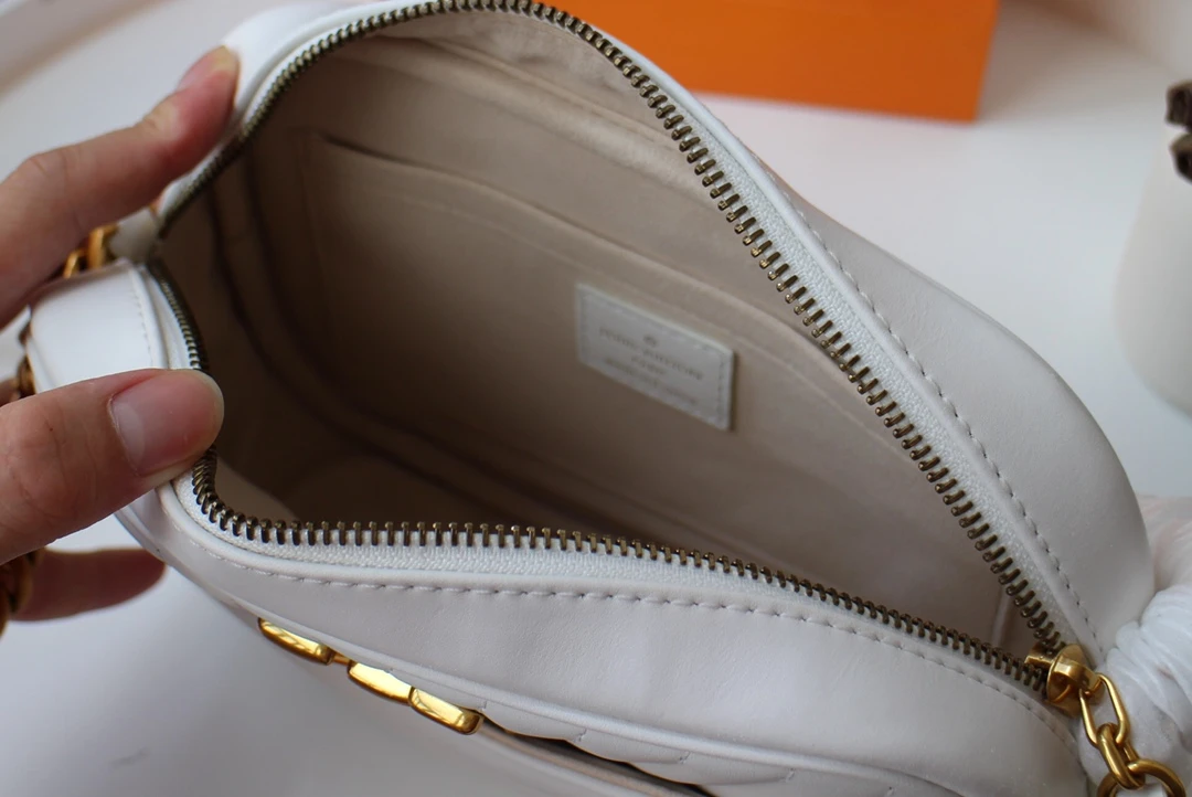 Louis Vuitton NEW WAVE CAMERA BAG M53683 16 Louis Vuitton NEW WAVE CAMERA BAG M53683