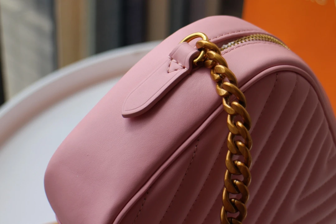 Louis Vuitton NEW WAVE CAMERA BAG M53683 4 Louis Vuitton NEW WAVE CAMERA BAG M53683