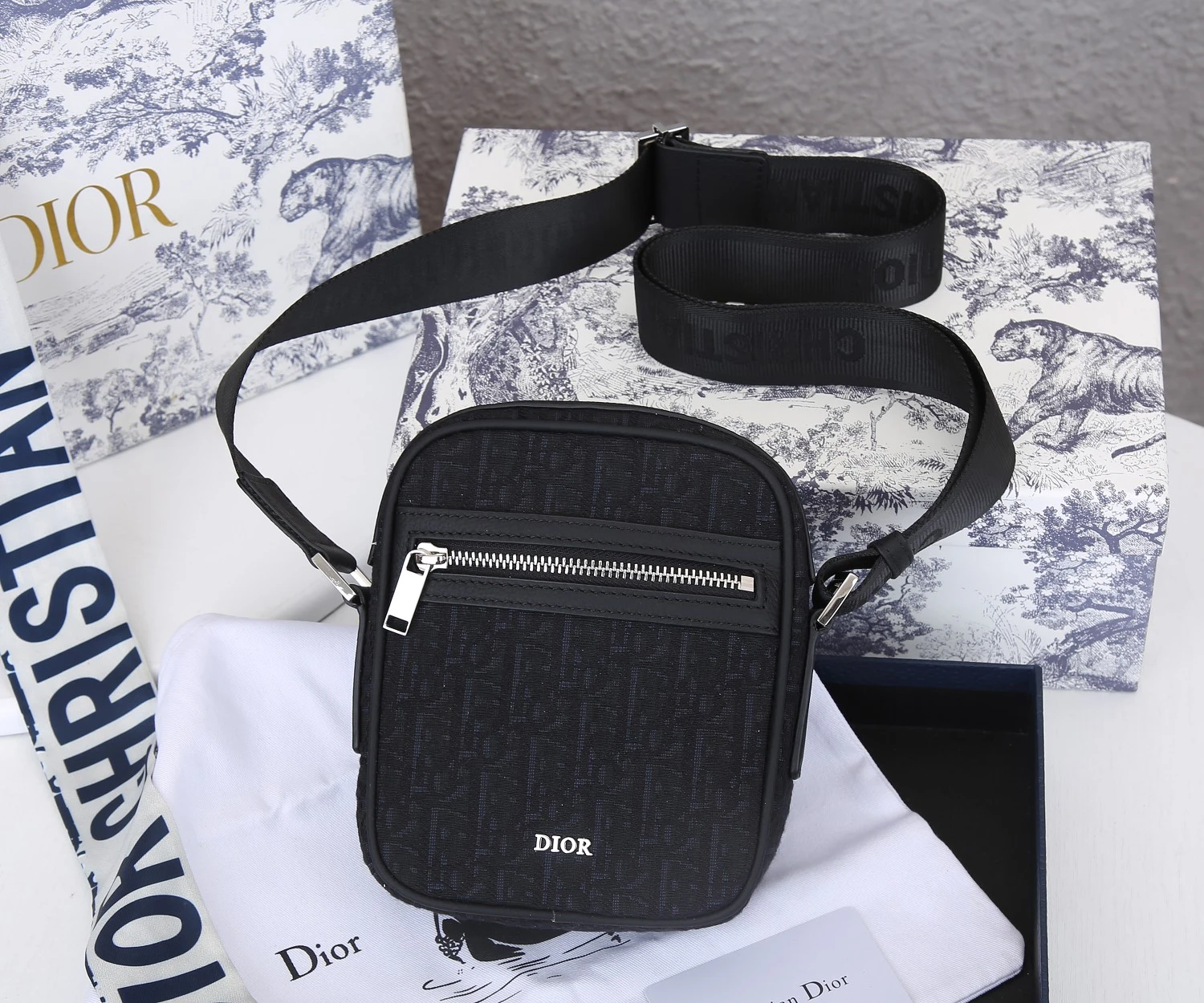 Dior MESSENGER POUCH Black/Beige 6 ESPO