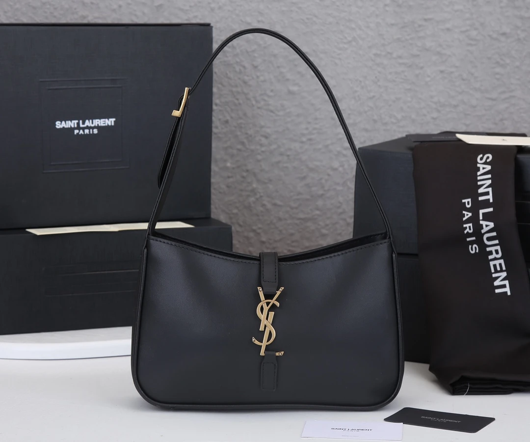 YSL LE 5 a 7 HOBO BAG IN SMOOTH LEATHER 2024 1 2024-1-1