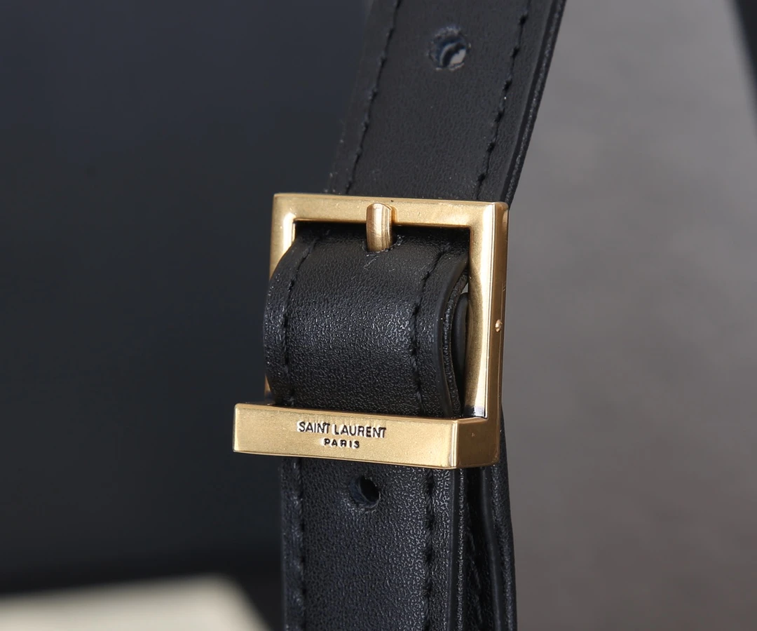 YSL LE 5 a 7 HOBO BAG IN SMOOTH LEATHER 2024 6 2024-6-1