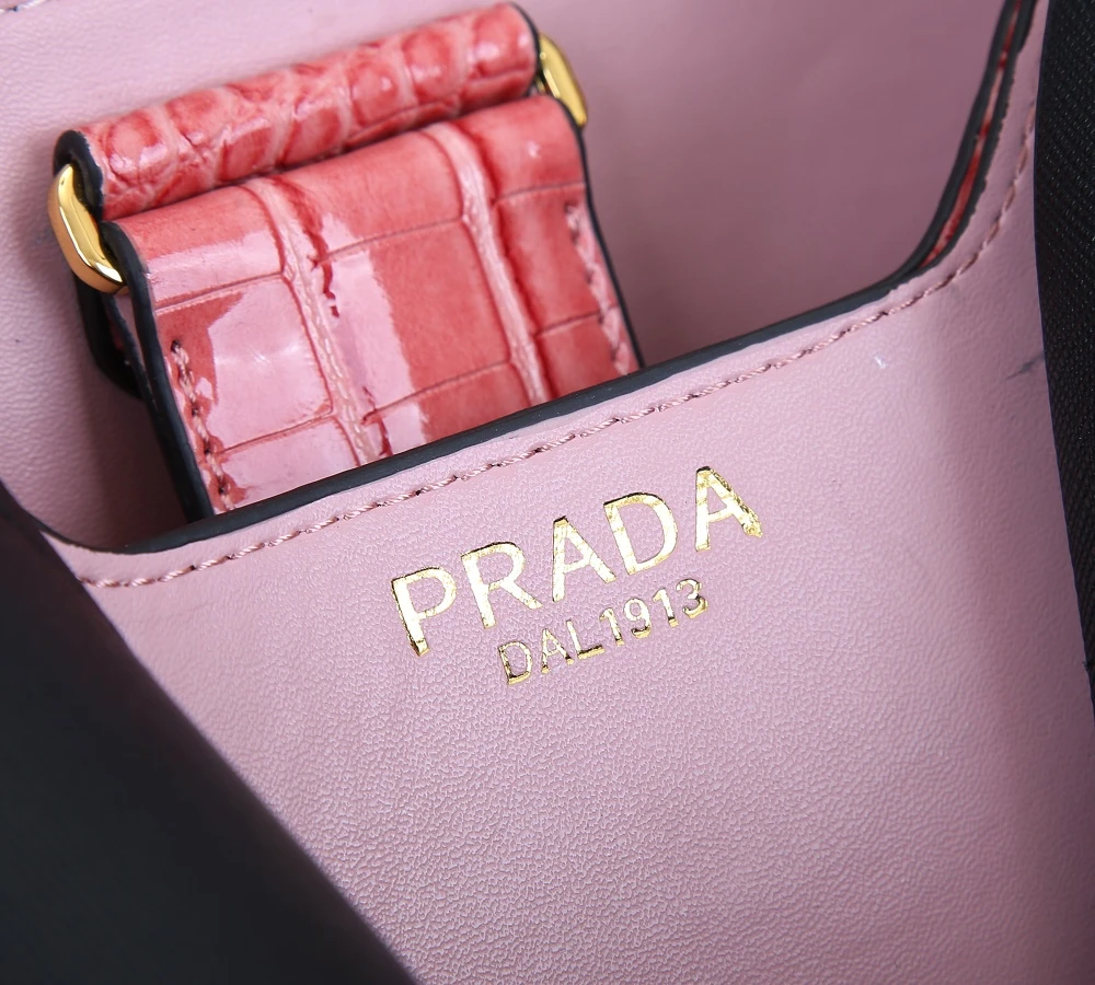 Prada Spectrum leather bag 20FW 10 FW