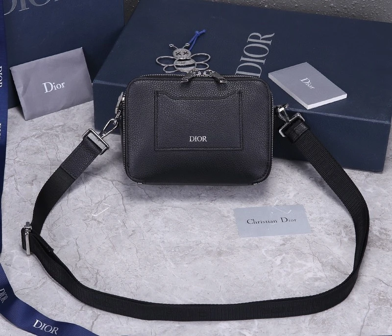 Dior AAA-Men’s Pouch 1 CABC