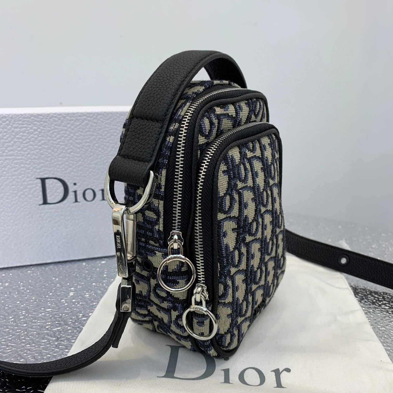 Dior Men’s Pouch phone bag 4 OBCA