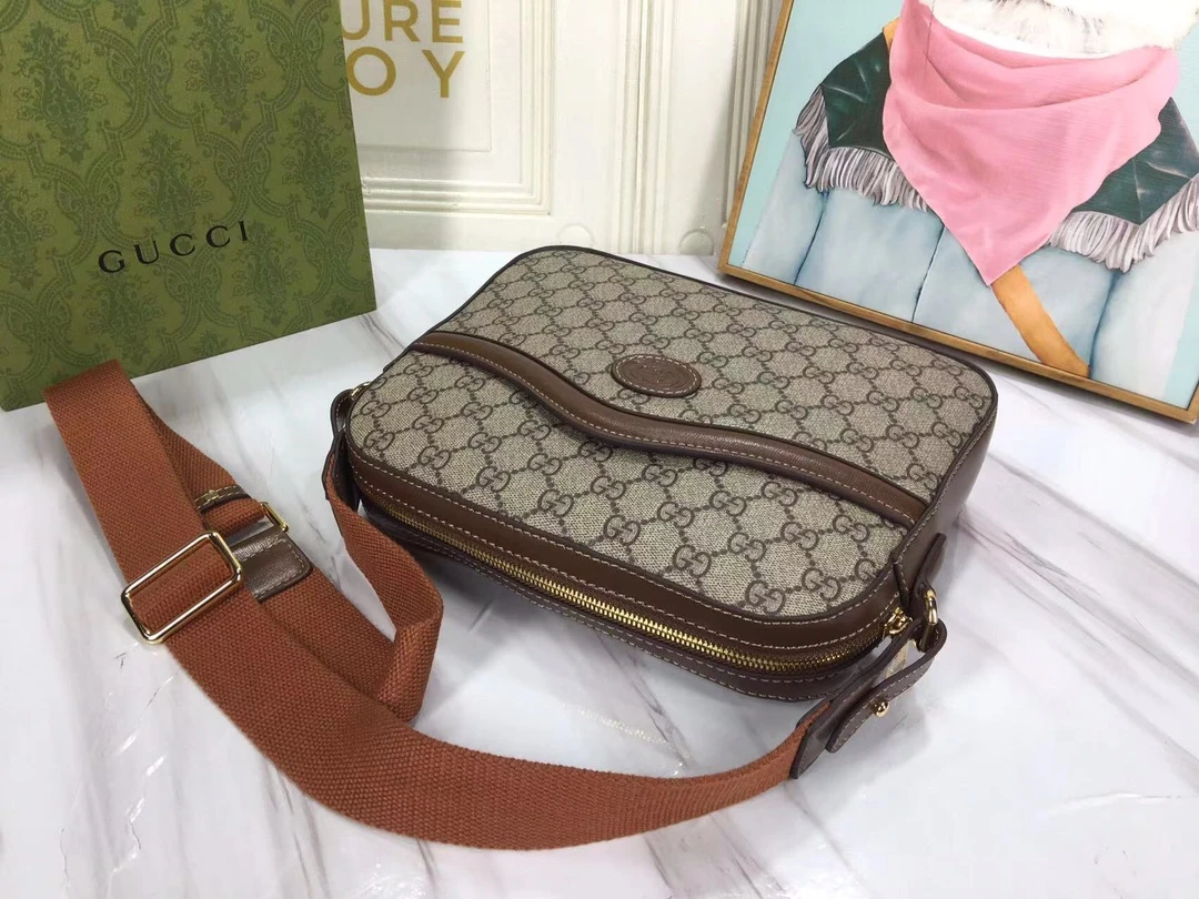 Gucci Messenger bag with Interlocking G 675891 5 675891-5-1