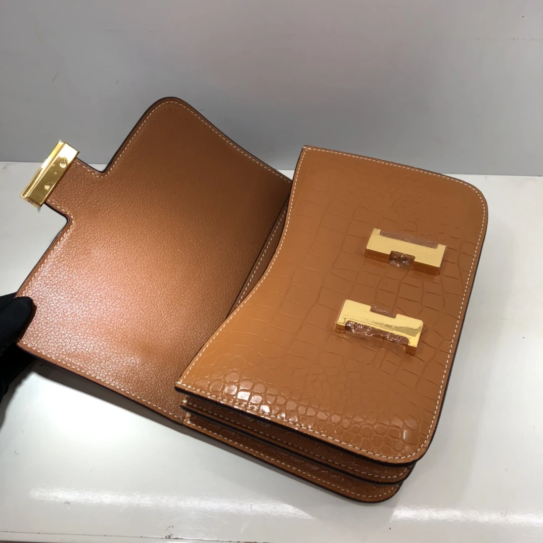 Hermes Constance Crocodile Leather Pattern Cross Body Bag 31 Cons