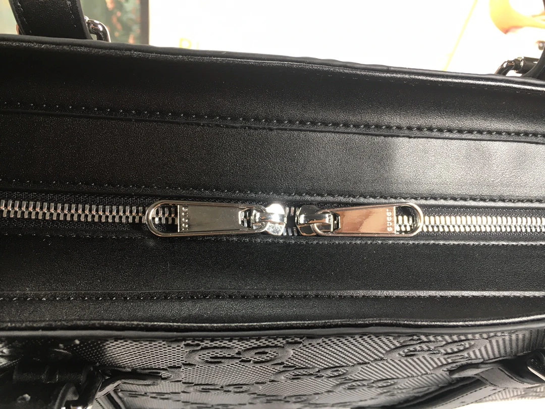 Gucci Double G embossed tote bag 6 EE