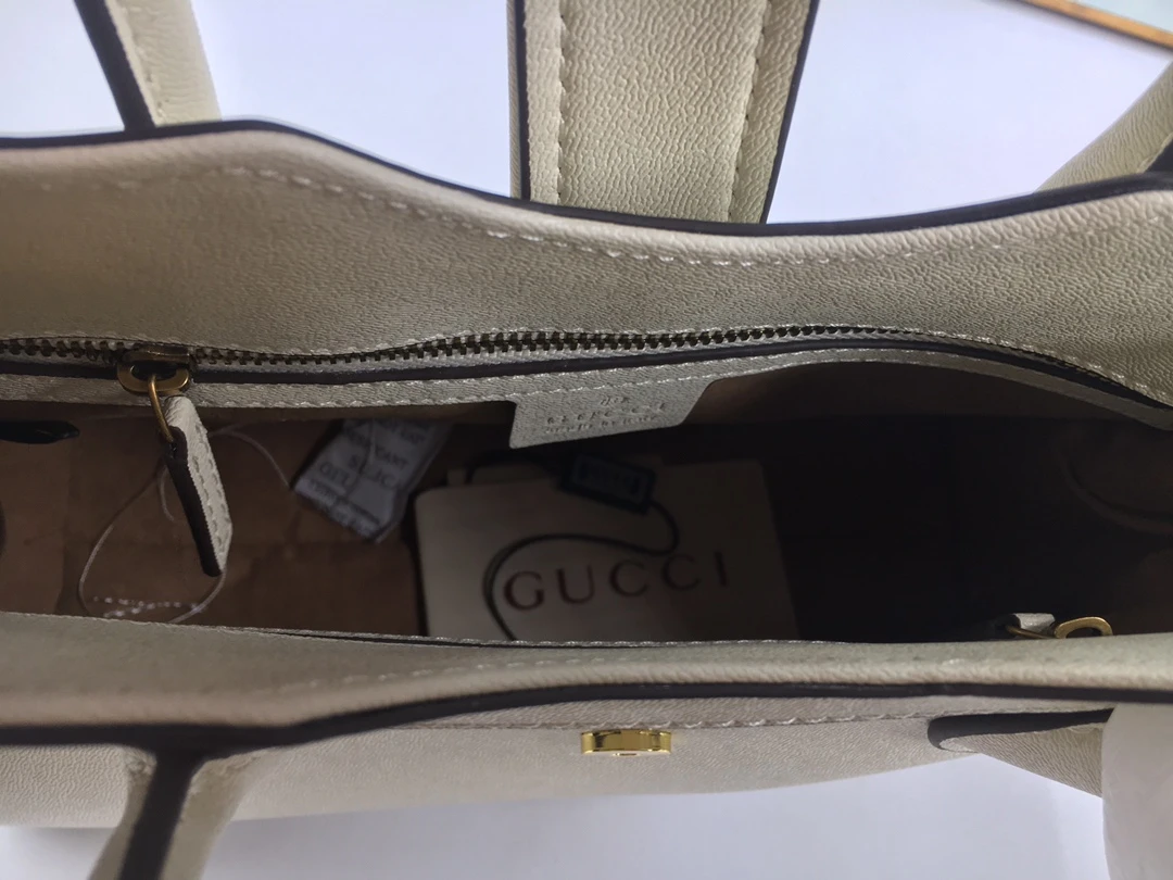 Gucci Small top handle bag with Double G 16 EE