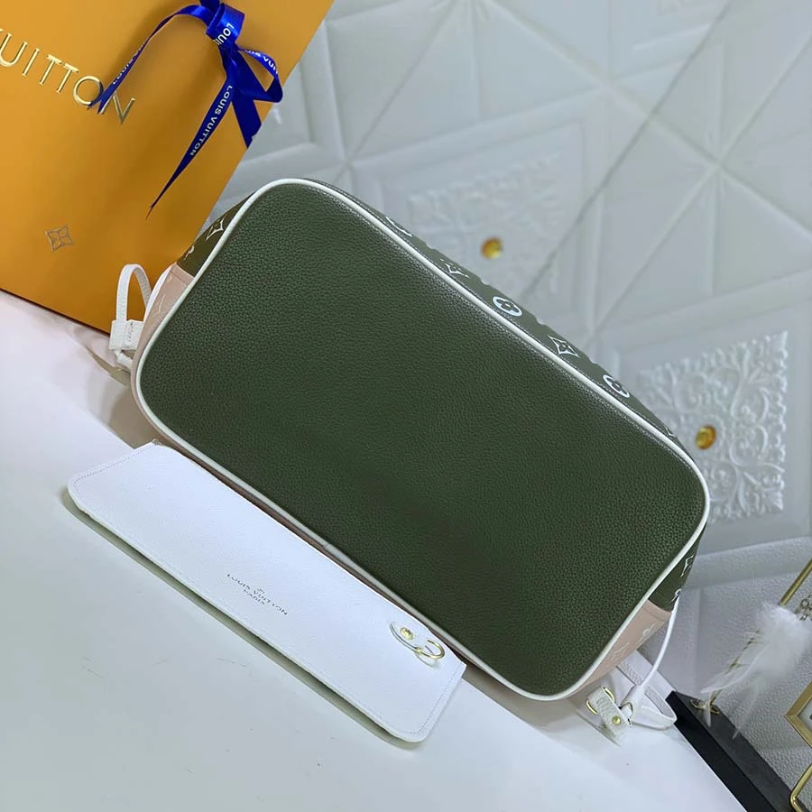 Louis Vuitton Neverfull MM tote bag- Green&Beige 3 EBEAEEBFAEBBEE