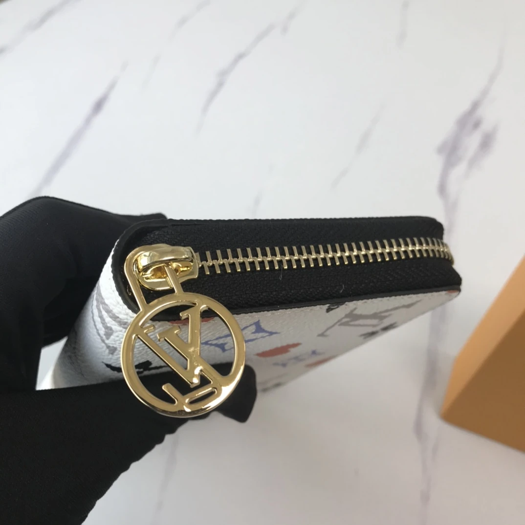 Louis Vuitton GAME ON ZIPPY WALLET M80323 Black/White 15 GAME ON ZIPPY WALLET M