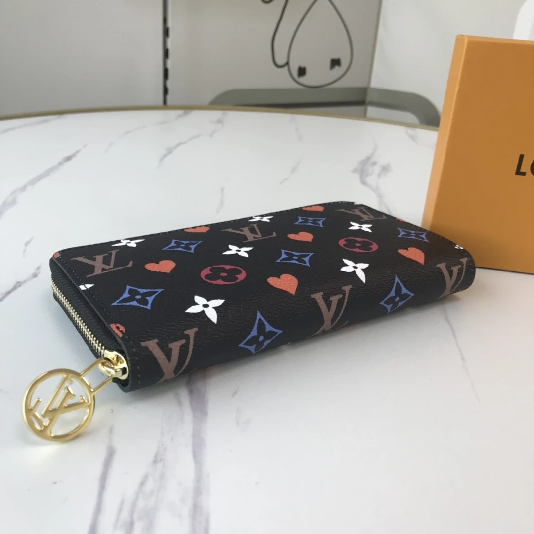 Louis Vuitton GAME ON ZIPPY WALLET M80323 Black/White 5 GAME ON ZIPPY WALLET M