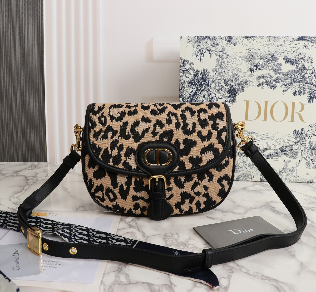 Leopard Medium Bobby Bag 