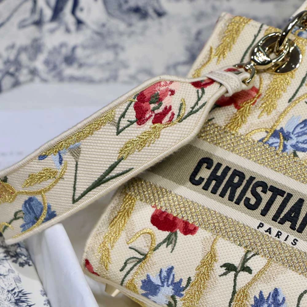 Dior AAA-Flowers Medium Lady D-Lite Bag M0565/Embroidery 6 M