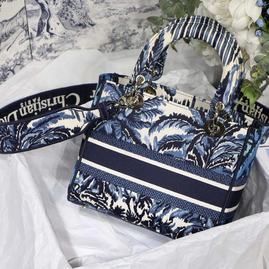 Dior AAA-MEDIUM LADY D-LITE BAG /Embroidered Logo 2 MO