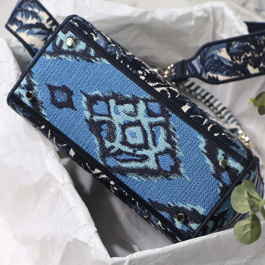 Dior AAA-MEDIUM LADY D-LITE BAG /Embroidered Logo 5 MO