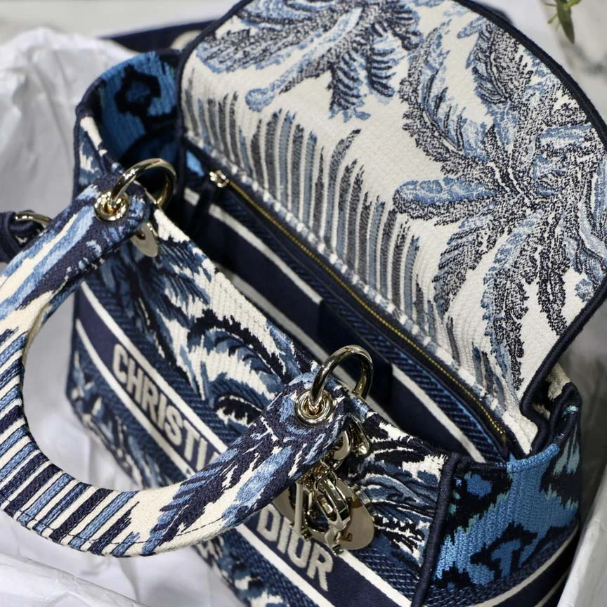 Dior AAA-MEDIUM LADY D-LITE BAG /Embroidered Logo 6 MO