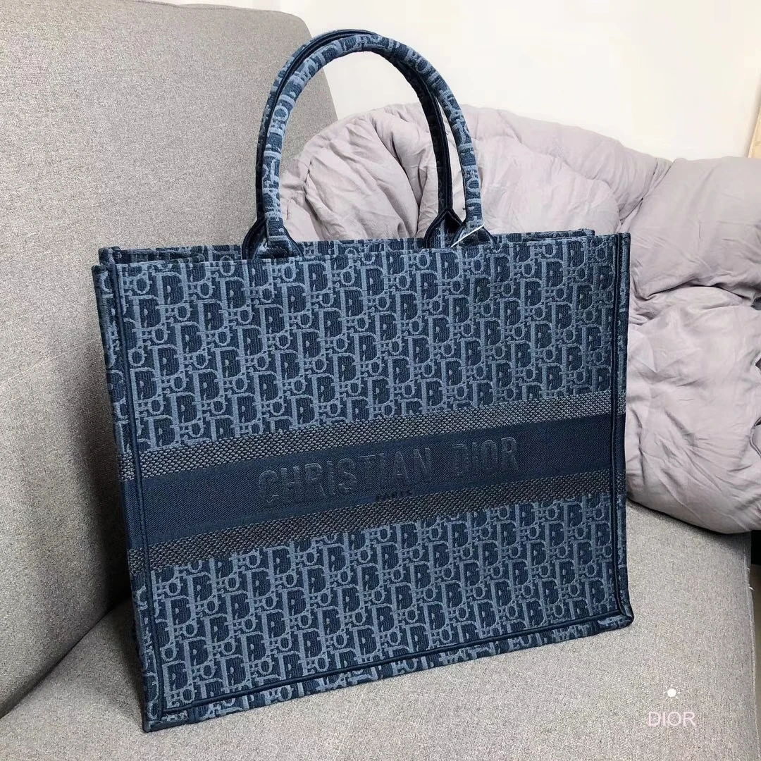 Dior Book Tote M1286 9 M