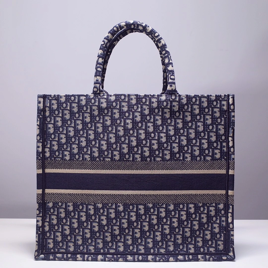 Dior Book Tote M1286 4 M