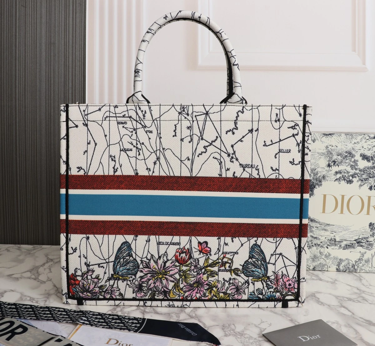 Dior Latte Multicolor Medium/Large Book Tote- 36/42cm 3 MZW