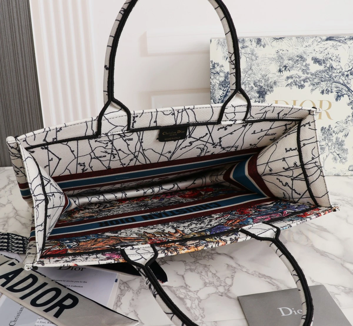 Dior Latte Multicolor Medium/Large Book Tote- 36/42cm 8 MZW