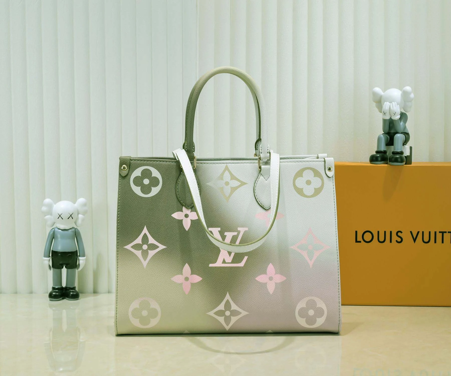 Louis Vuitton OnTheGo MM/GM tote Bag 14 MM