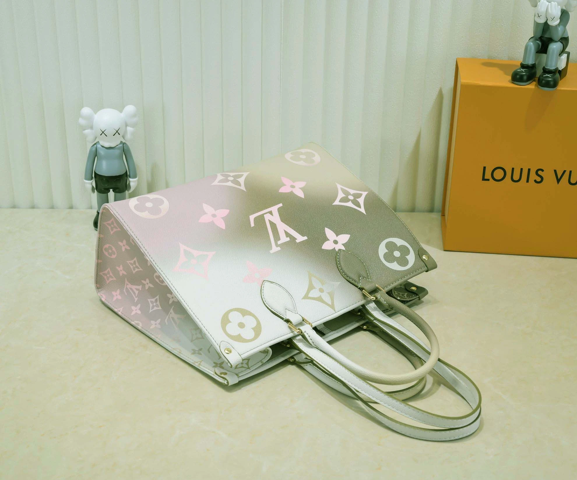 Louis Vuitton OnTheGo MM/GM tote Bag 15 MM