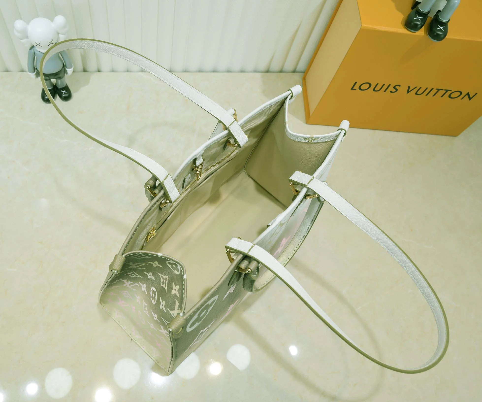 Louis Vuitton OnTheGo MM/GM tote Bag 17 MM