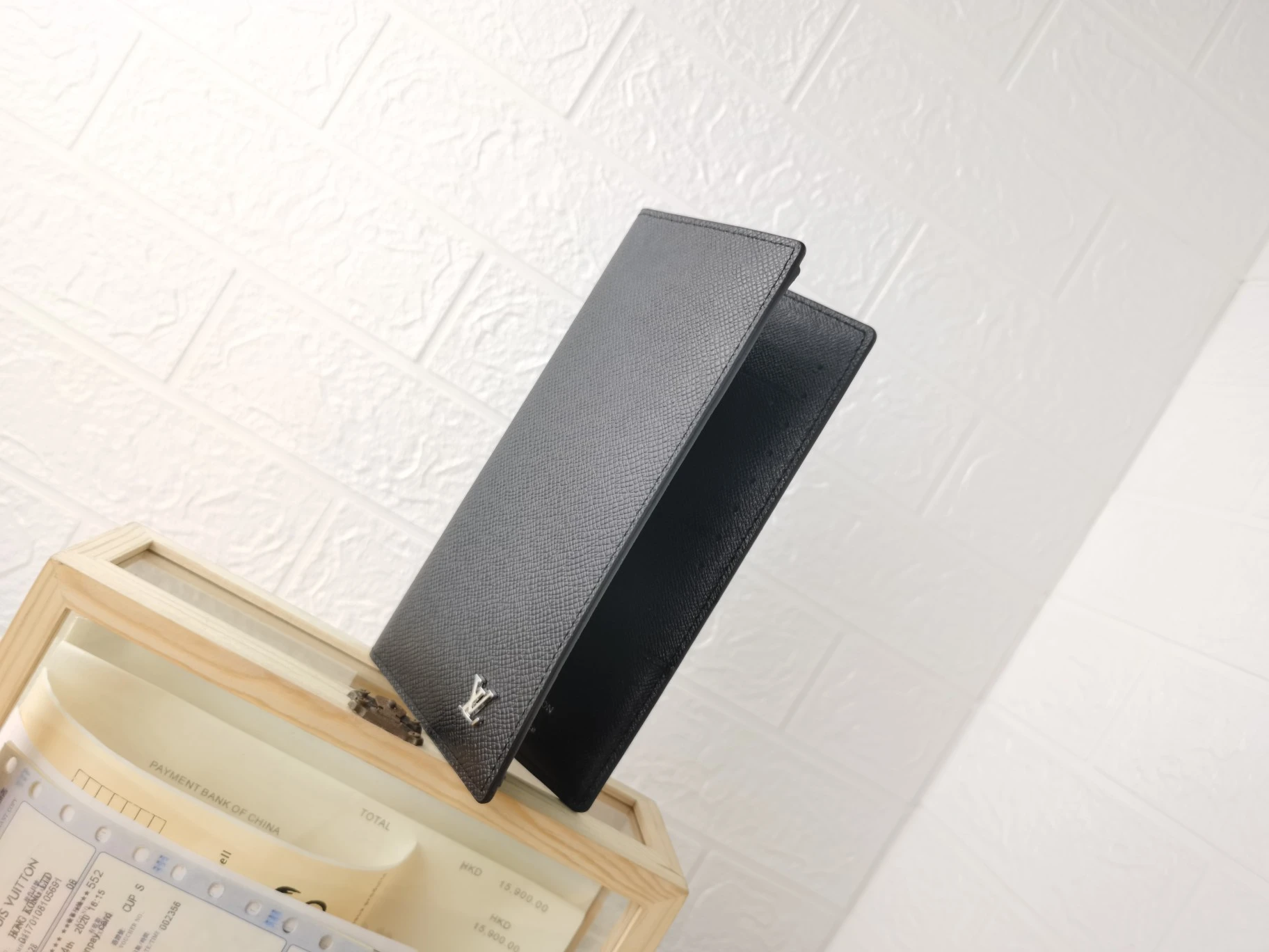 Louis Vuitton Brazza Wallet M30285 2 M