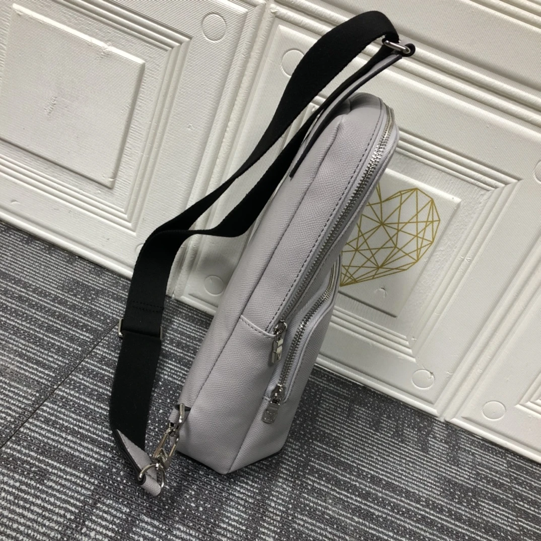 Louis Vuitton Avenue Sling Bag M30443 17 M