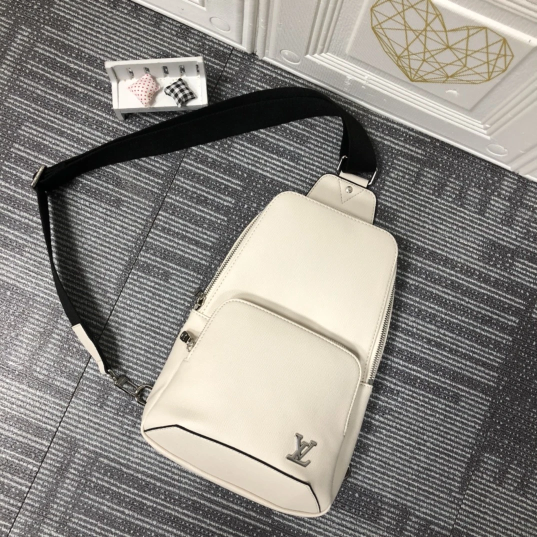 Louis Vuitton Avenue Sling Bag M30443 21 M