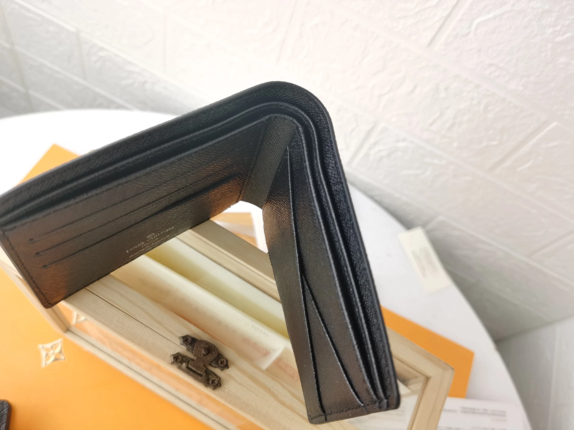 Louis Vuitton MULTIPLE WALLET M30530 8 M