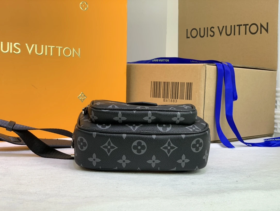 Louis Vuitton Taigarama Outdoor Pouch Brown/Black 10 M