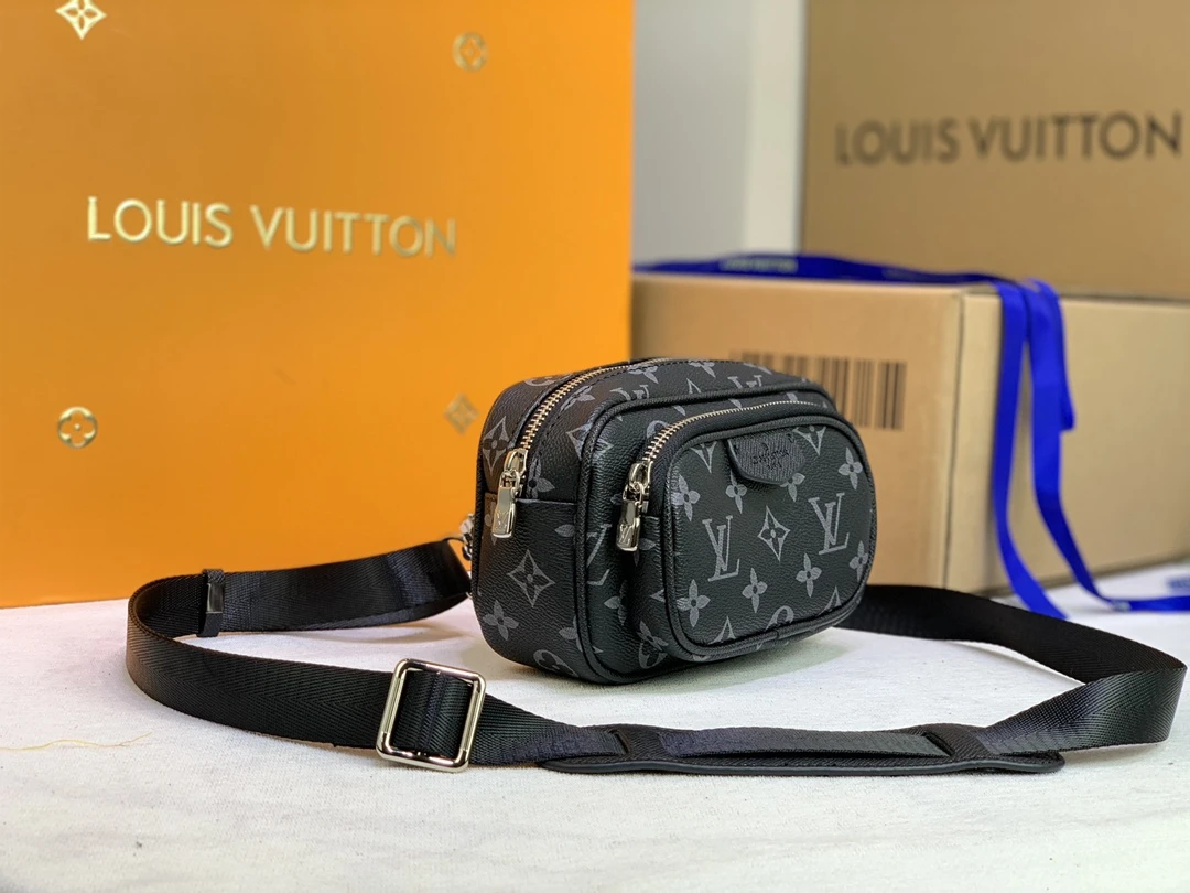 Louis Vuitton Taigarama Outdoor Pouch Brown/Black 8 M