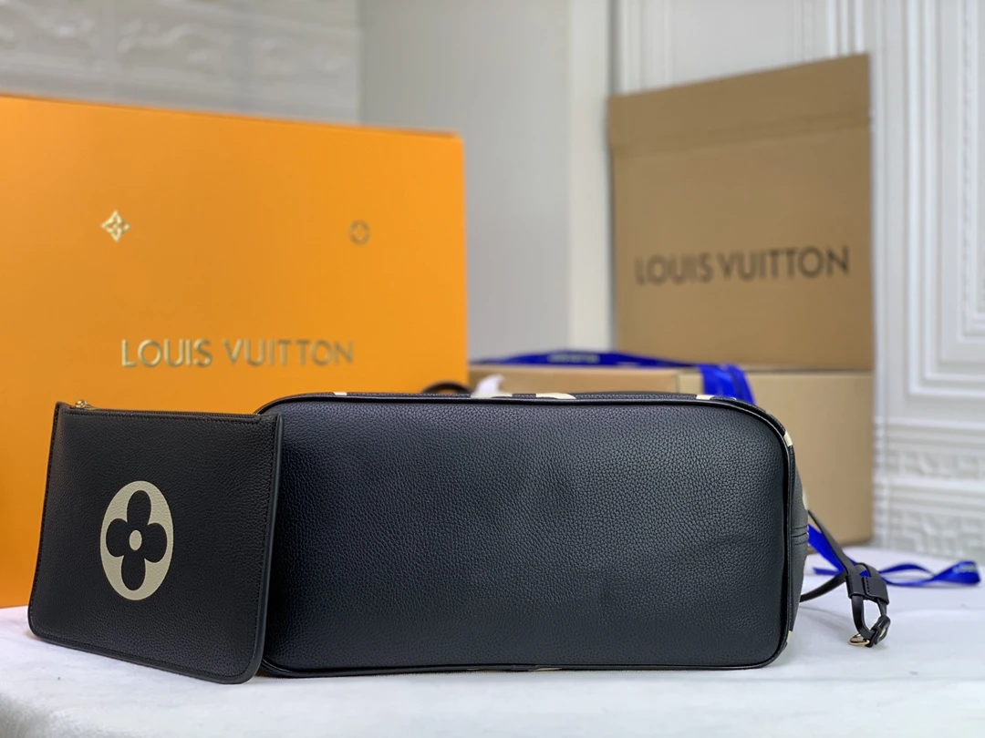 Louis Vuitton Neverfull M45679 MM Tote Bag White/Black 5 M