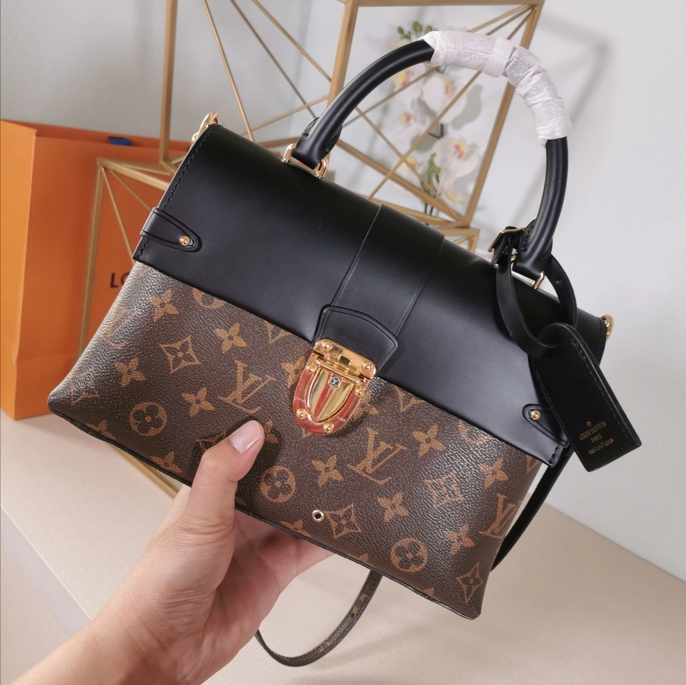 Louis Vuitton ONE HANDLE M43125 1 M