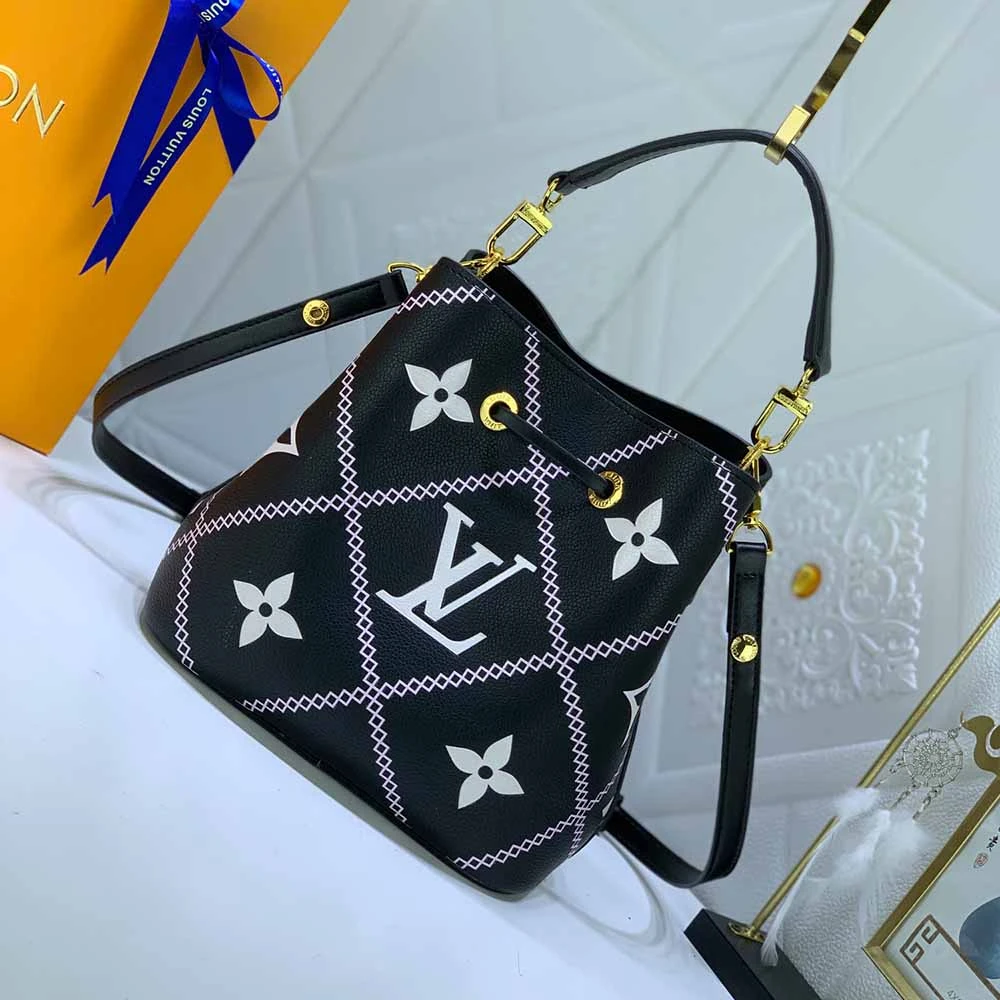 Louis Vuitton NeoNoe BB bucket bag M44022 10 M