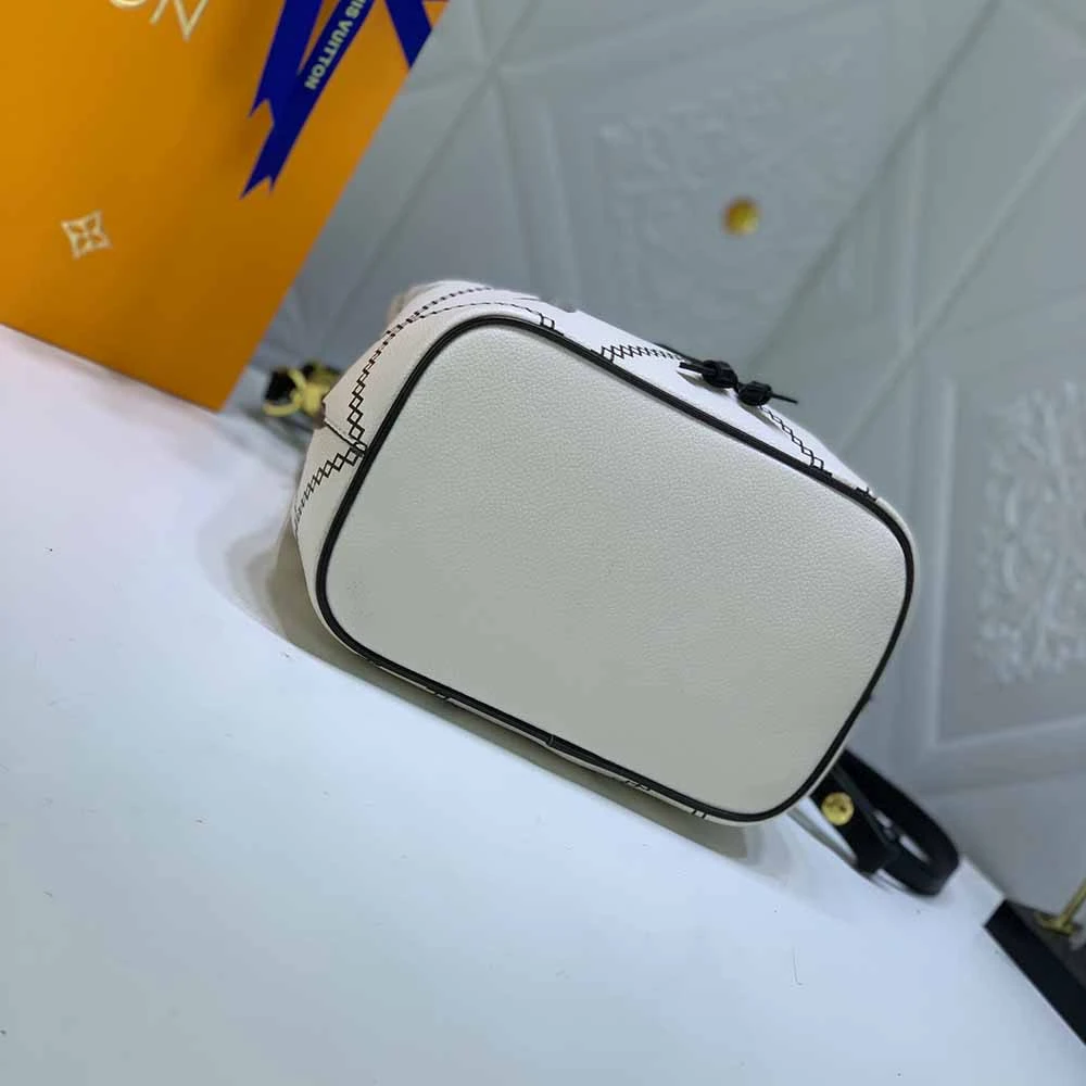 Louis Vuitton NeoNoe BB bucket bag M44022 15 M