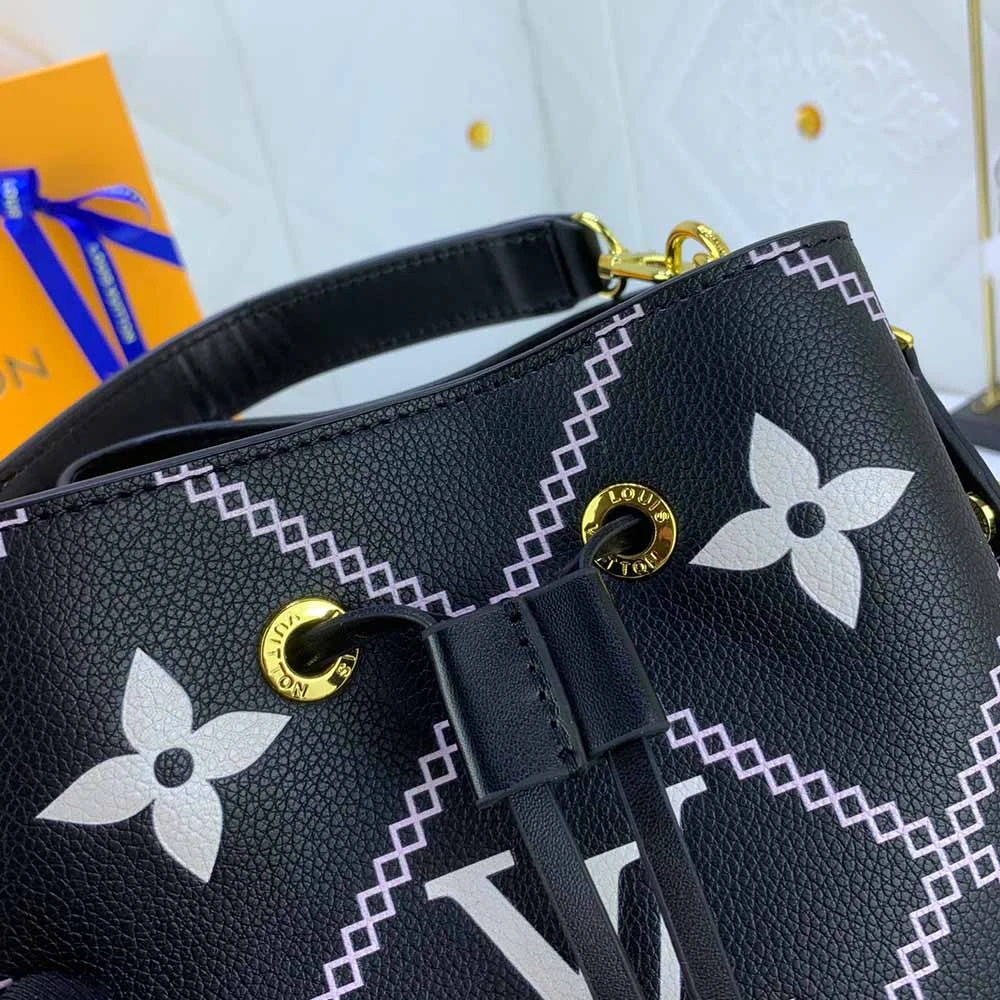 Louis Vuitton NeoNoe BB bucket bag M44022 6 M