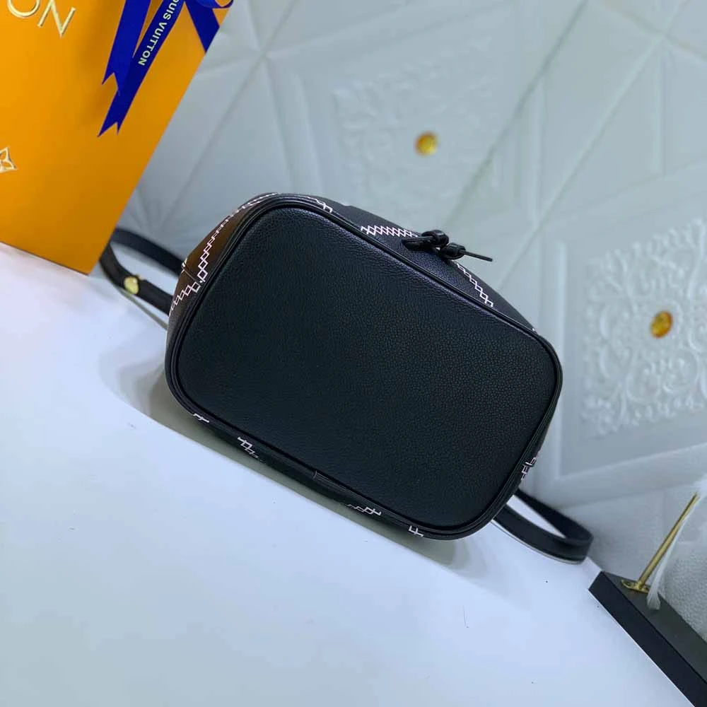 Louis Vuitton NeoNoe BB bucket bag M44022 9 M