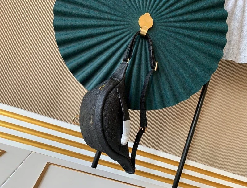 Louis Vuitton AAA-Monogram Empreinte Bumbag Black/Beige 6 M