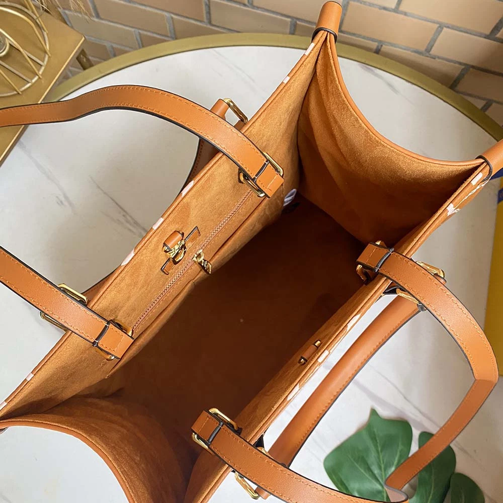 Louis Vuitton ONTHEGO MM M44568 13 MBRN