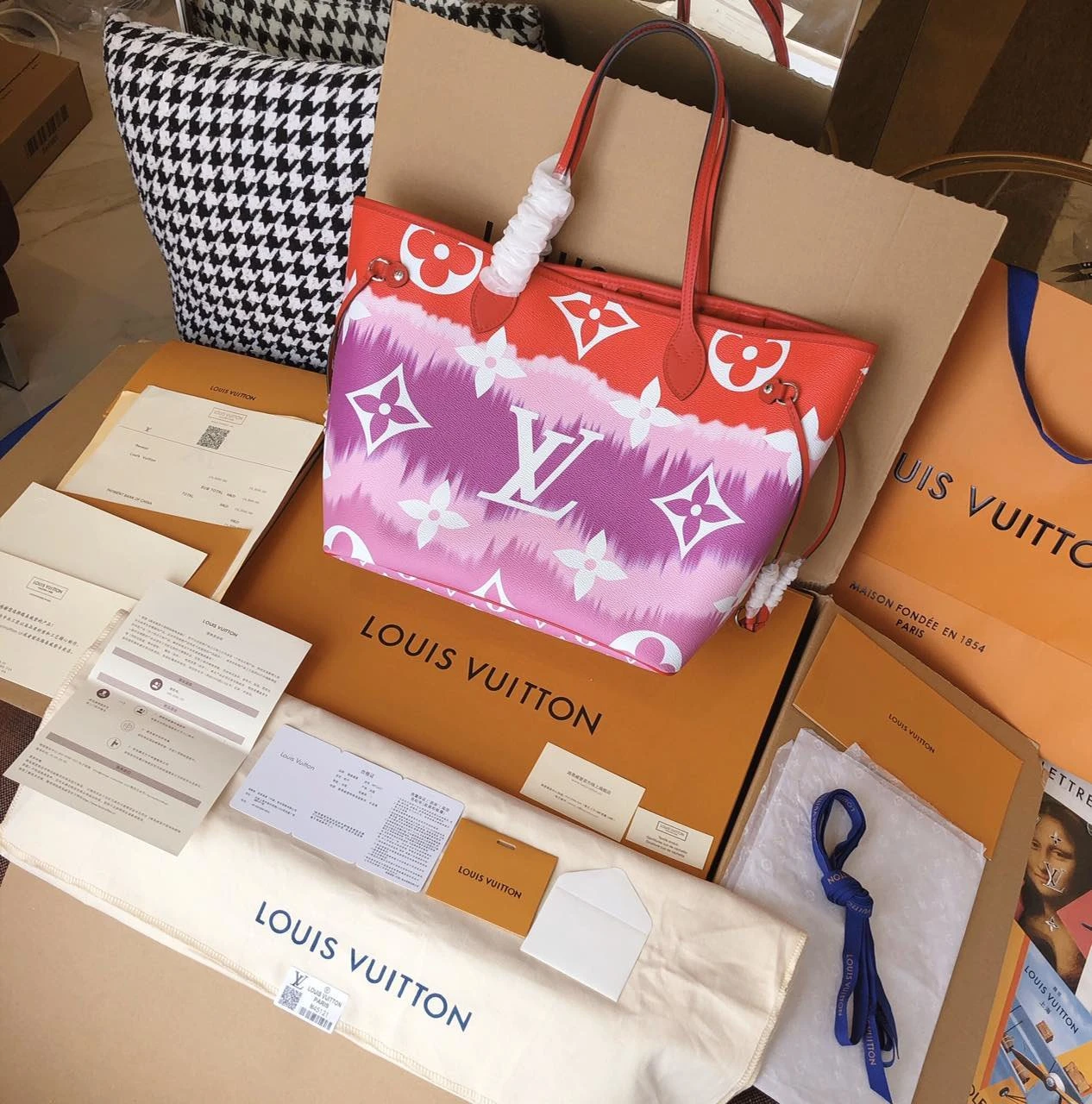 Louis Vuitton Escale Neverfull MM M45127 Pink/Blue/Red 2 M