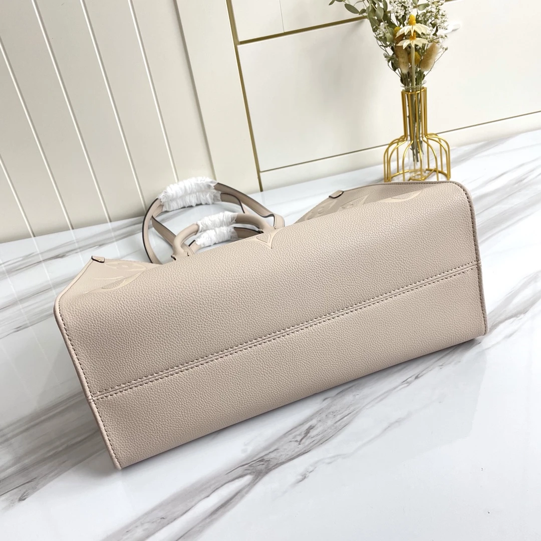 Louis Vuitton AAA-ONTHEGO MM Black/Beige 15 M