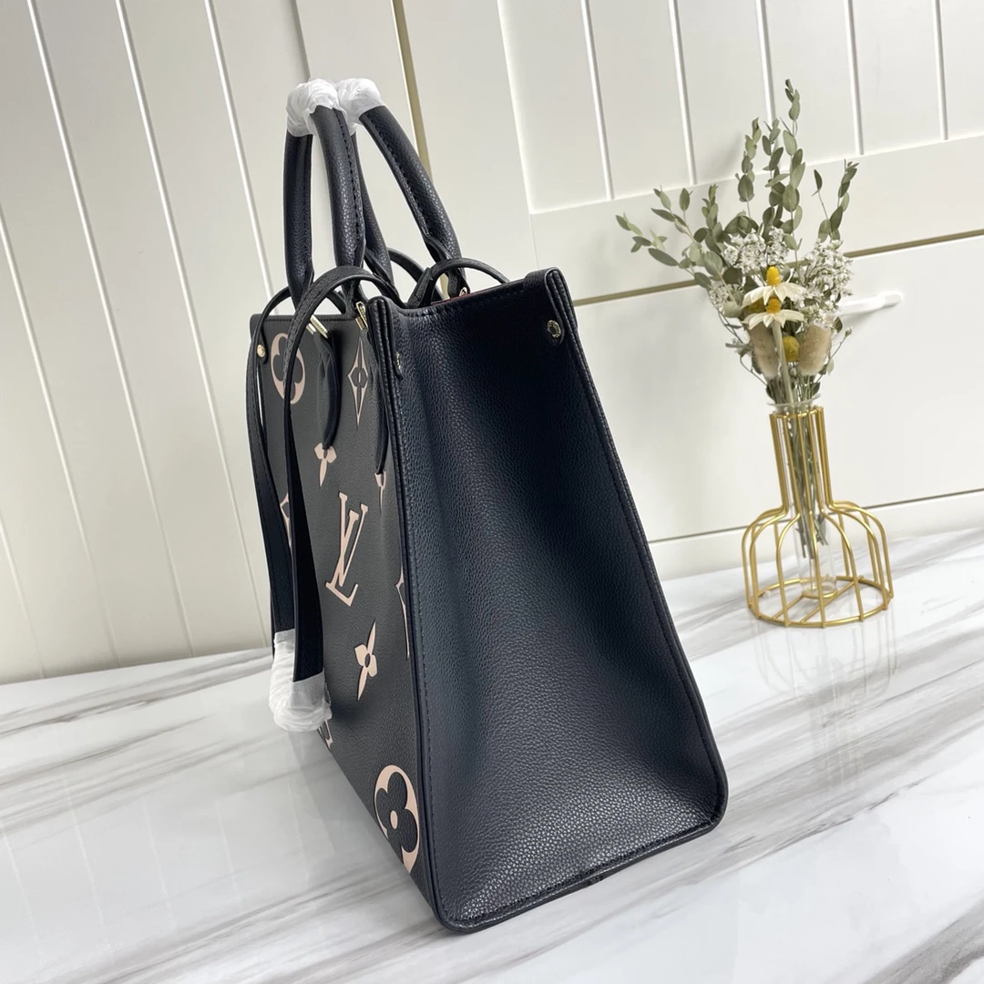 Louis Vuitton AAA-ONTHEGO MM Black/Beige 4 M