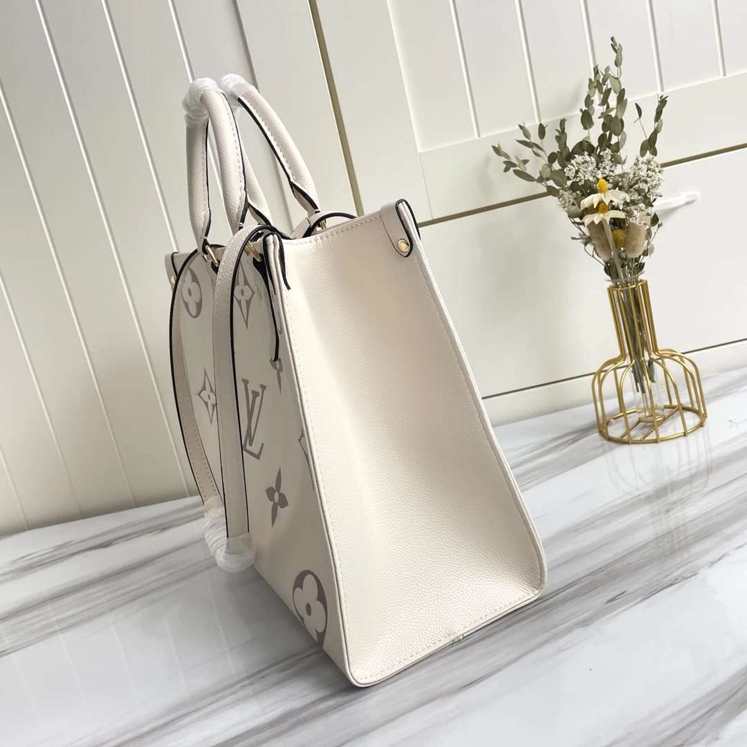 Louis Vuitton AAA-ONTHEGO MM Black/Beige 9 M