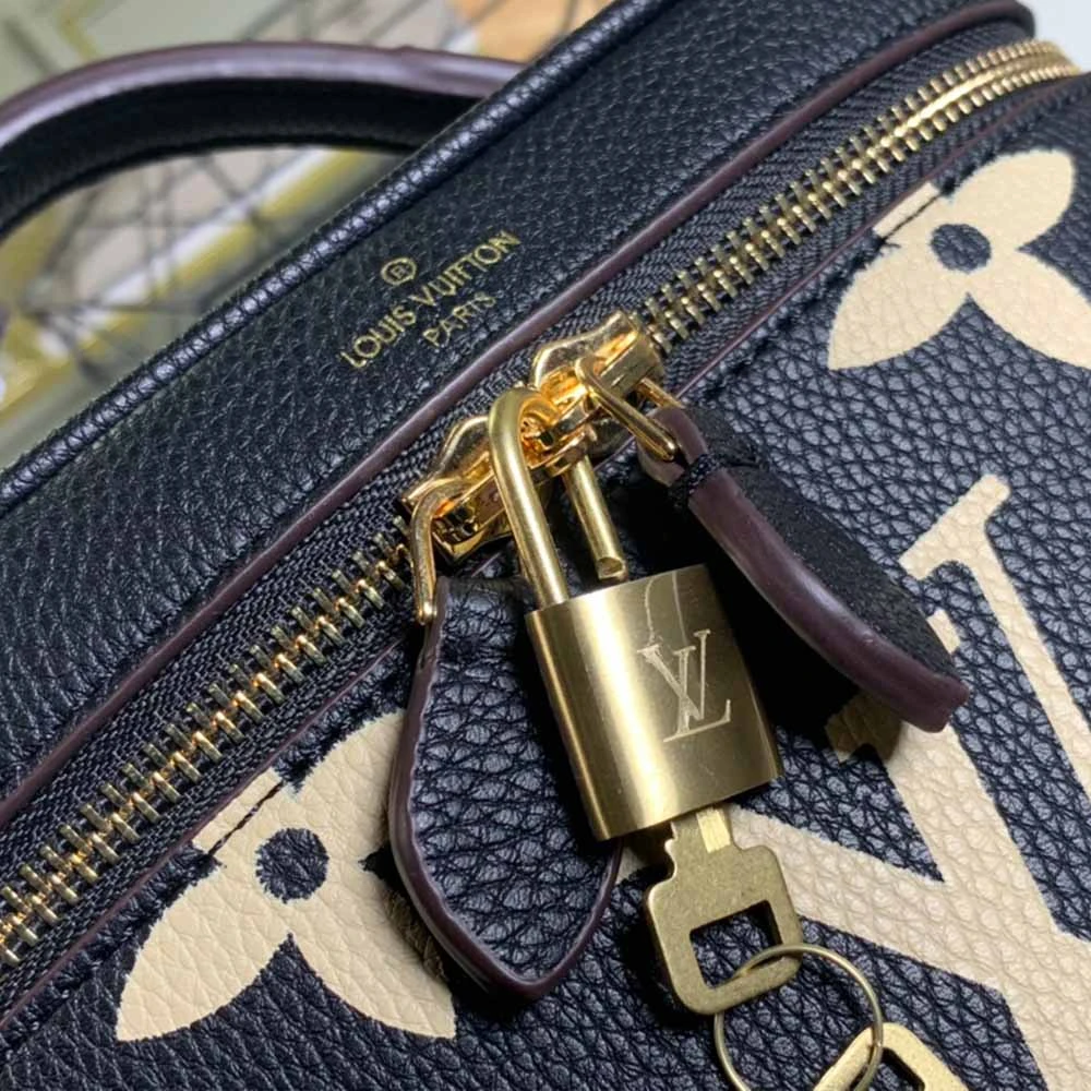 Louis Vuitton VANITY PM M45599 CREAM/BLACK 10 M